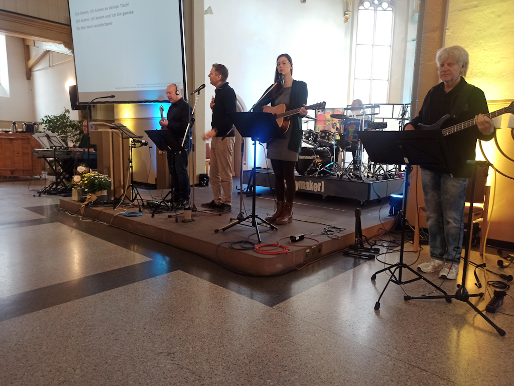 Freude am gemeinsamen Gesang durch „Thorsten and friends“