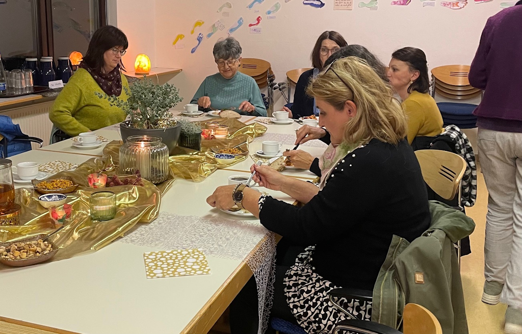 CVJM-Eutingen Gemeindezentrum Mäuerrach Stadtteil Eutingen Pforzheim Frauenabend November 2025_01