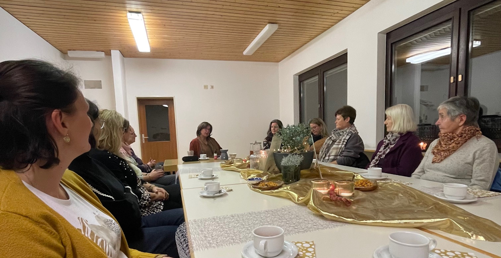 CVJM-Eutingen Gemeindezentrum Mäuerrach Stadtteil Eutingen Pforzheim Frauenabend November 2025_03